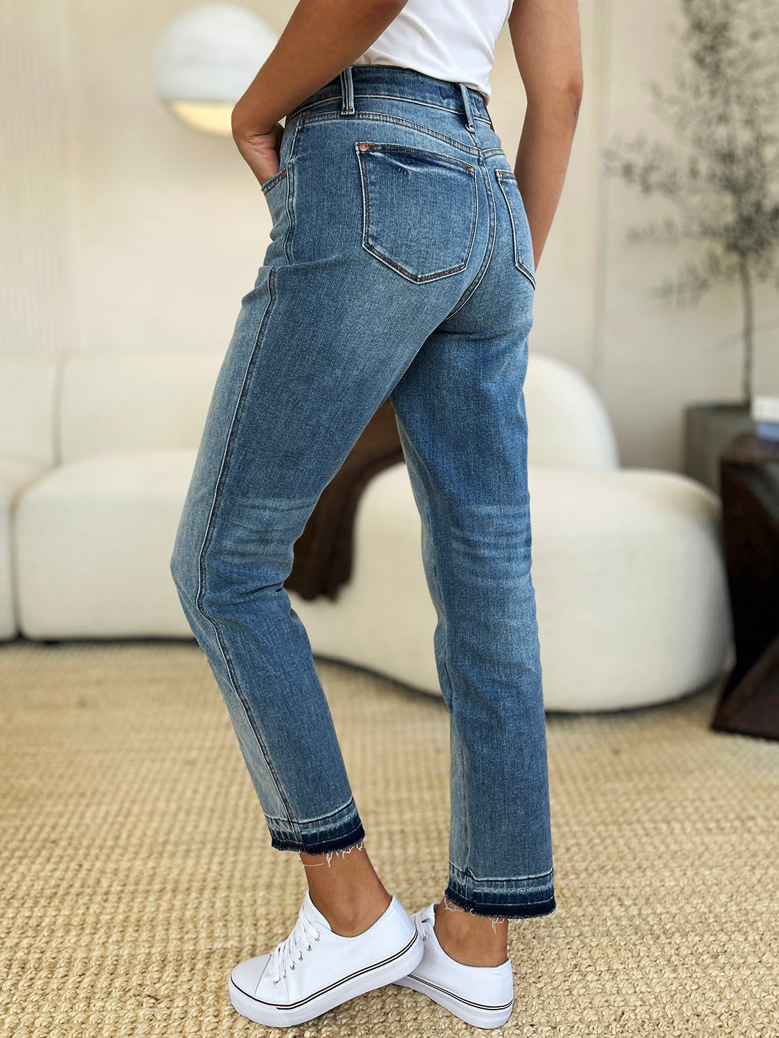 Magic Hem Jeans