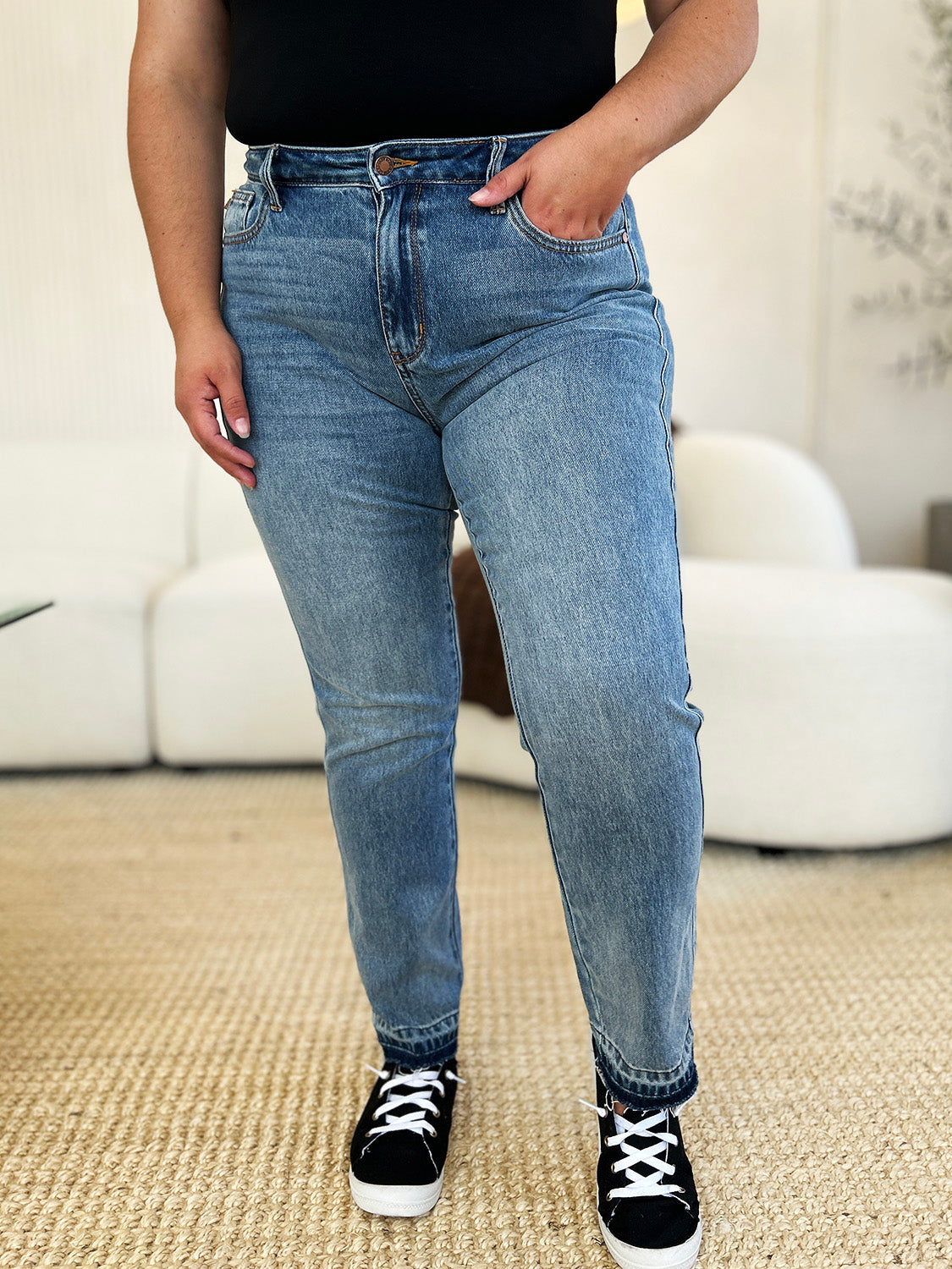 Magic Hem Jeans