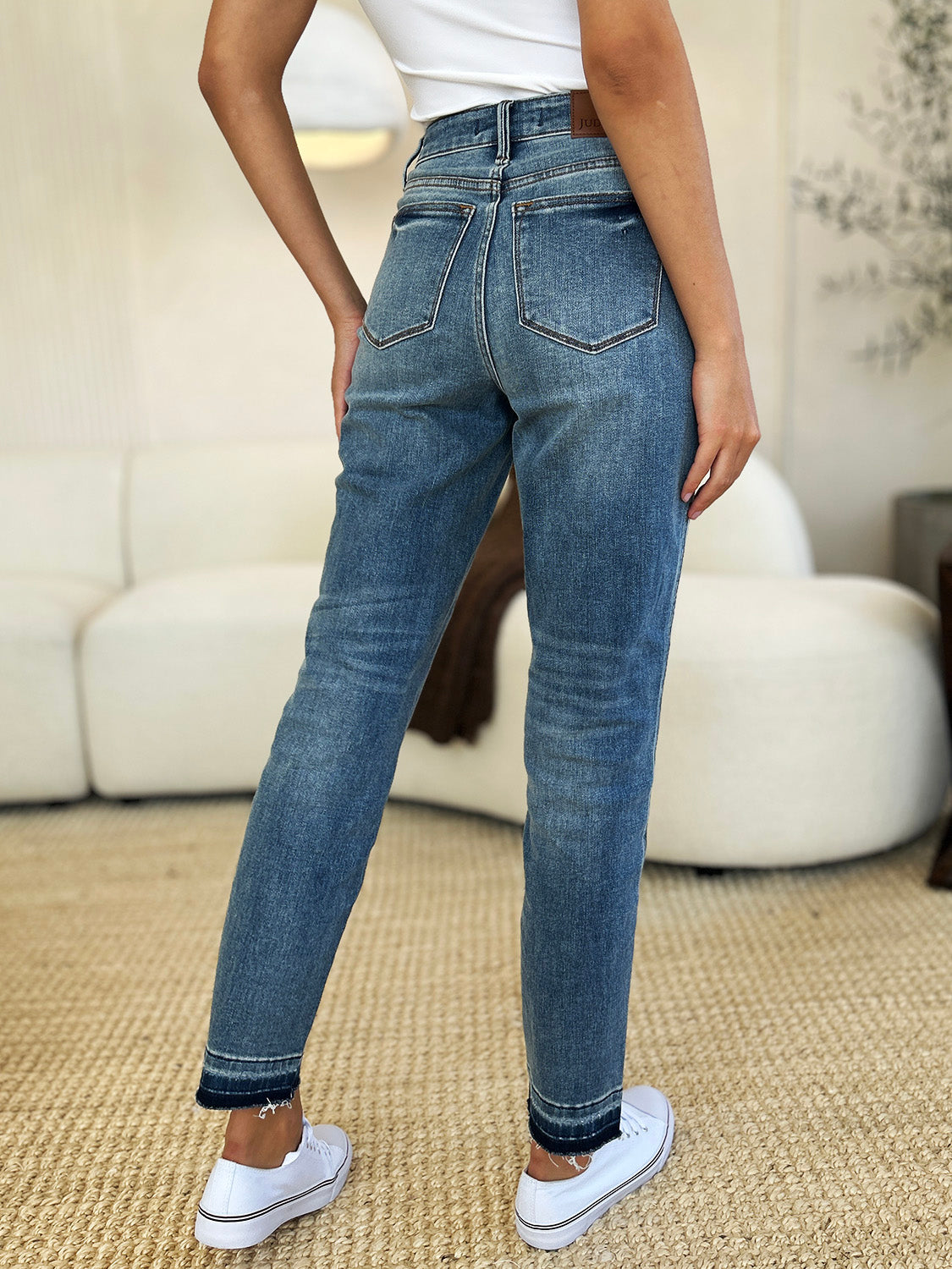 Magic Hem Jeans